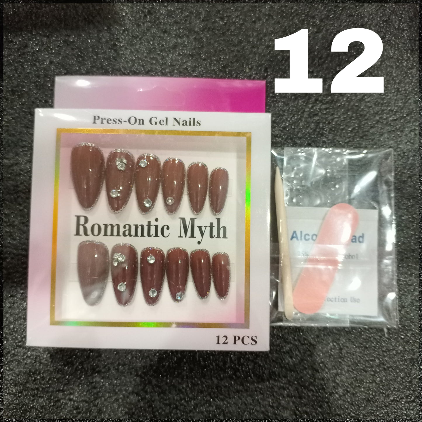 12 pcs of Press-on nails Set Stylish, Reusable, Easy To Apply