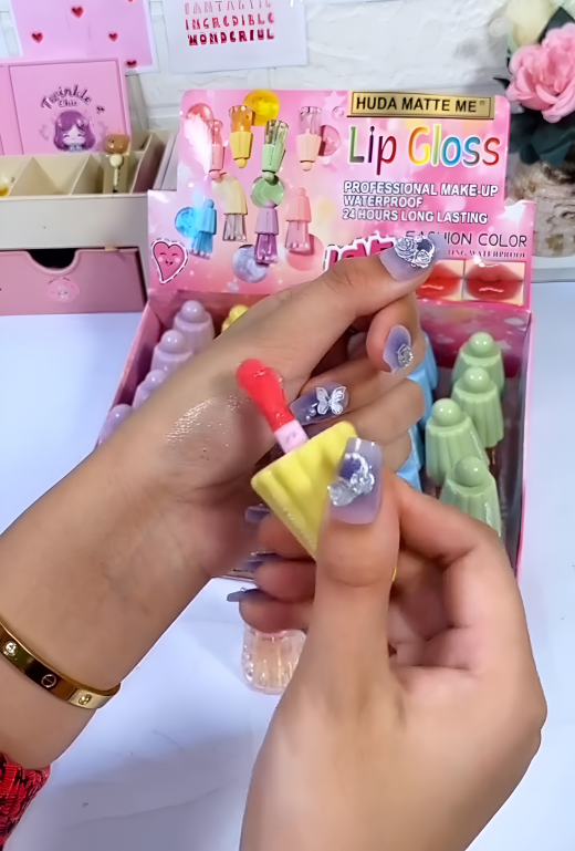 Umbrella Colorless Glossy Finish Lip Gloss, 1 Pc