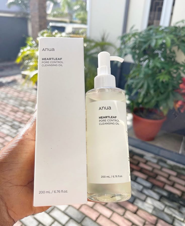 Anua Heartleaf Pore Control Cleansing Oil